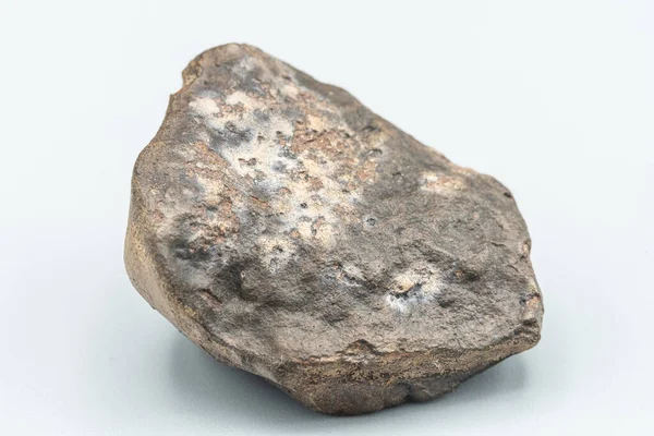 Primo Piano Vista Pezzo Meteorite Isolato Sfondo Bianco — Foto Stock