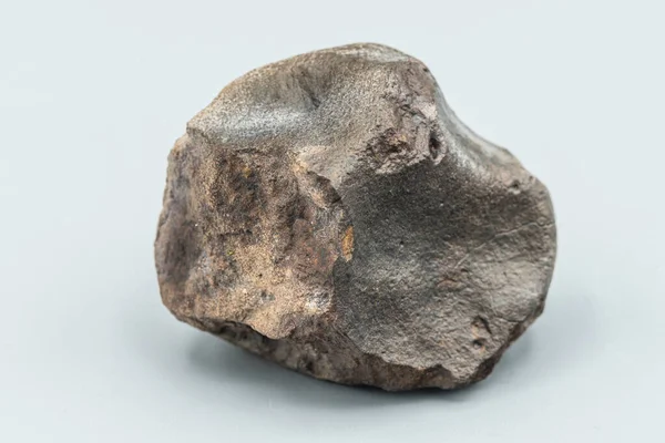 Primo Piano Vista Pezzo Meteorite Isolato Sfondo Bianco — Foto Stock