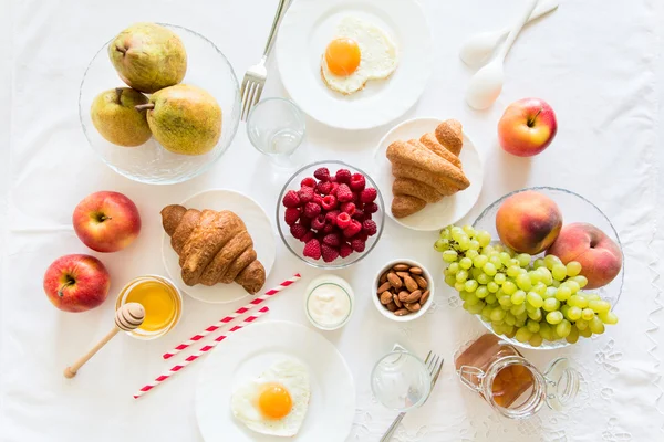 Sommaren hälsosam frukost — Stockfoto