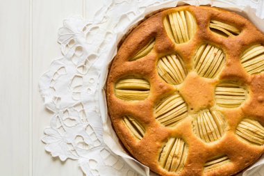 Ev yapımı elmalı turta. 