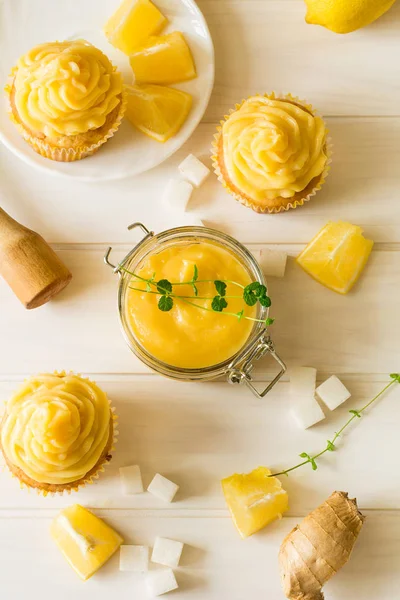 Narenciye lor ile limon cupcakes hazırlama 