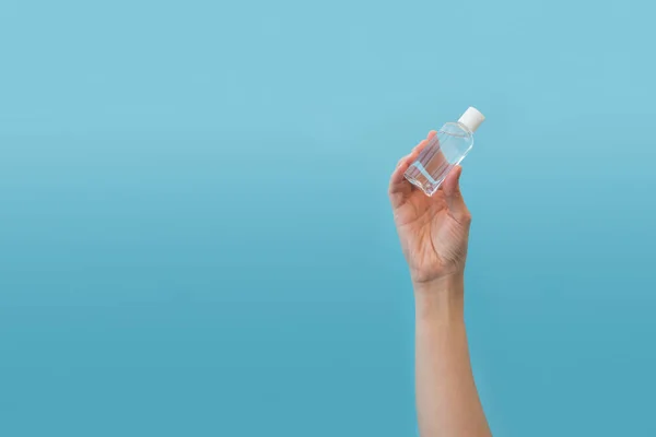 Botellas Mano Gel Antiséptico Sobre Fondo Azul Gripe Enfermedad Concepto — Foto de Stock