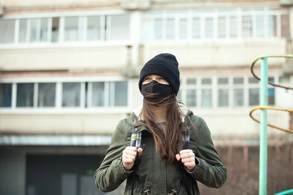 Portrait Young Girl Ear Loop Mask Black Hat Building Background — Stock Photo, Image