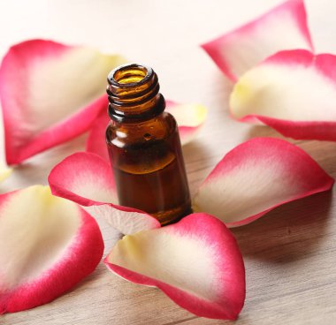 Aromaterapi, pembe gül yaprakları için temel Gül yağı