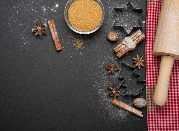 Assar biscoitos de Natal — Fotografia de Stock