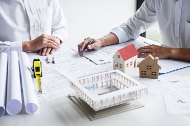 Bir plan tartışmaya mimar veya inşaat mühendislik ve