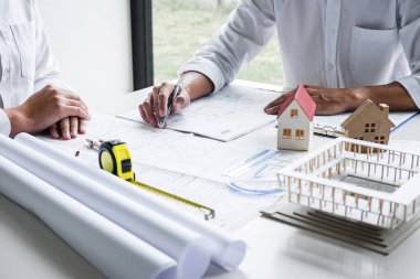 Bir plan tartışmaya mimar veya inşaat mühendislik ve