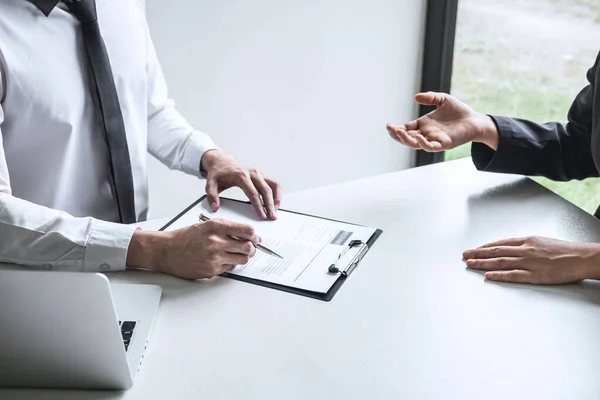 Empregador Chegando Para Uma Entrevista Emprego Comitê Ouvir Respostas Candidatas — Fotografia de Stock