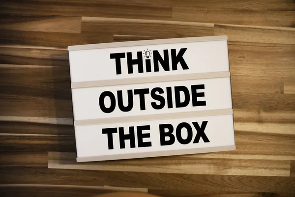 Lightbox Vagy Light Box Üzenettel Gondolkozz Dobozon Kívül — Stock Fotó