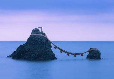 Meoto Iwa kutsal taş