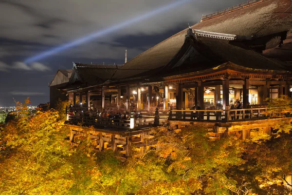 Pavimentazione in legno nel tempio Kiyomizu — Foto Stock