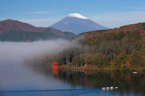 Fuji Dağı ile ortaklaşa göl — Stok fotoğraf