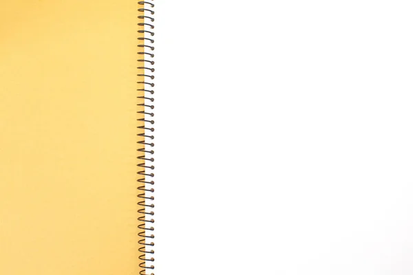Cuaderno amarillo — Foto de Stock