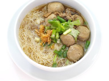 Et topları şehriye çorbası