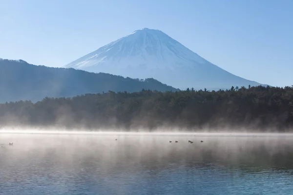 Lago Saiko con niebla matutina —  Fotos de Stock