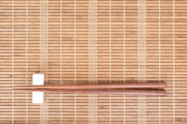 Bambu plaka hasır ahşap çubuk ile 