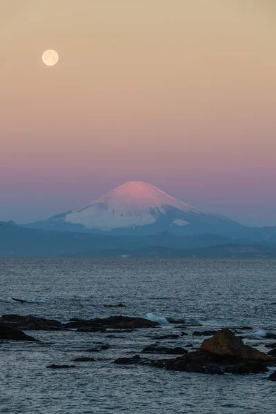 Mountain Fuji and sea in winter season — Stock Photo, Image