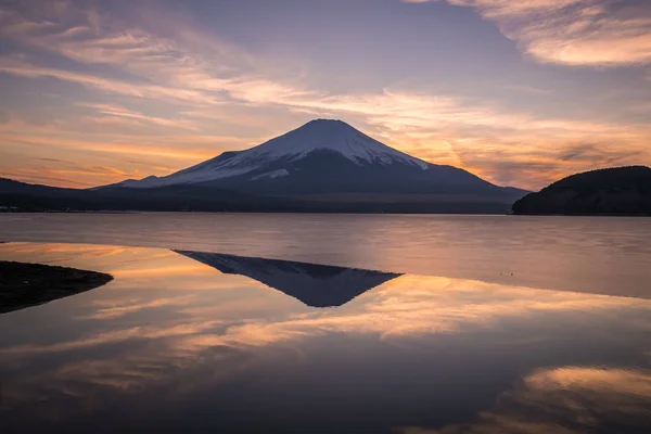 富士山和 Yamanakako 冰湖 — 图库照片