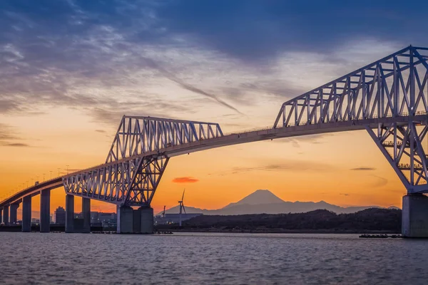 Pont porte Tokyo au coucher du soleil — Photo