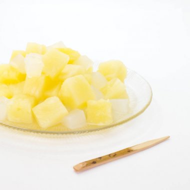 Meyve kokteyli konservesi