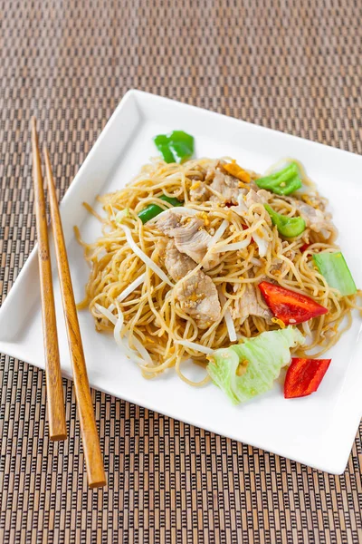 Homemade Fried egg noodle — Stock Photo, Image