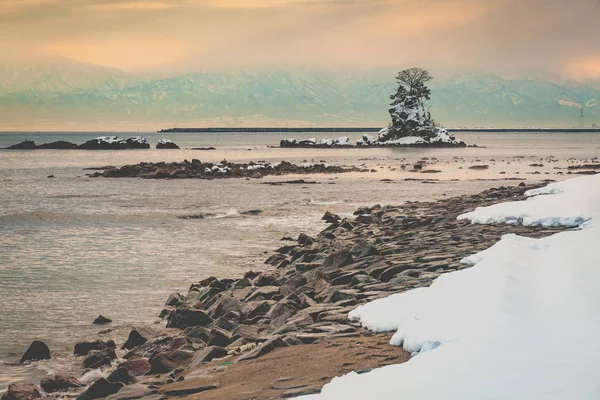 Amaharashi costa e montagne Tateyama — Foto Stock