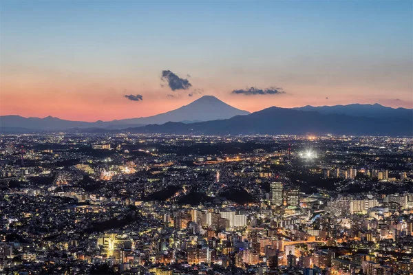 Yokohama stad en berg Fuji — Stockfoto