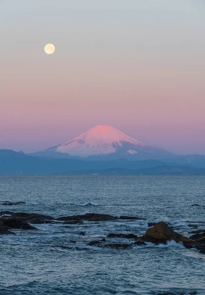 Montanha Fuji e Manhã Lua cheia — Fotografia de Stock