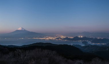 Dağ Fuji ve Suruga ba