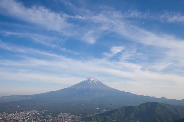 在春天的季节里山富士 — 图库照片
