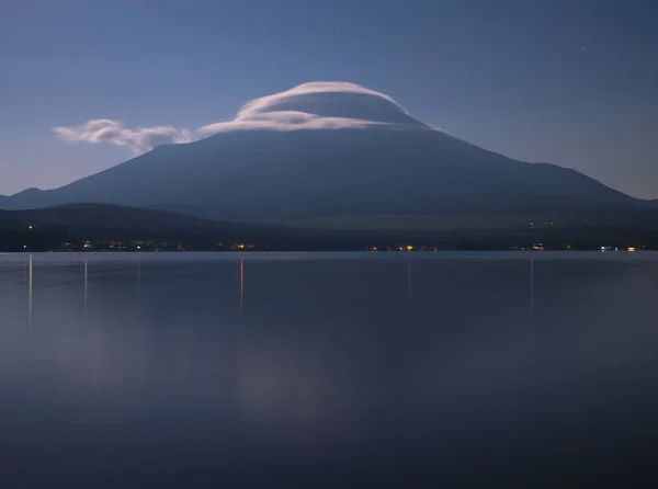 Monte Fuji con nubes — Foto de Stock