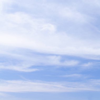 Mavi gökyüzünün doğal arka plan 