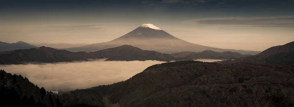 Вид на гору Фудзи и озеро Аси — стоковое фото
