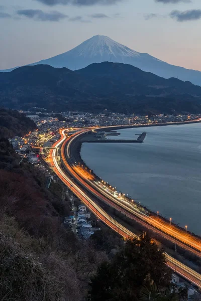 Lunga esposizione dell'autostrada Tomei a Suruga Bay — Foto Stock