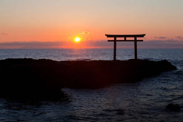 Alba Mare Alla Porta Shintoista Giapponese Nella Città Oarai Prefettura — Foto Stock