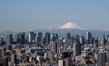 Tokyo şehir manzaralı, Tokyo şehir bina ve Tokyo tower landmark dağ Fuji ile açık bir günde. Japonya ve onun 47 iller birini başkenti Tokyo metropol olduğunu.