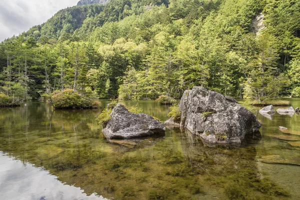 上高地 長野県の北部の日本アルプスで人気のリゾート地 — ストック写真