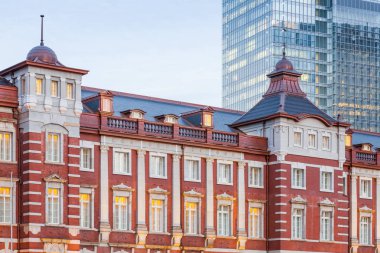 Tokyo İstasyonu, bir tren istasyonu, Marunouchi iş bölgesi, Chiyoda, Tokyo, Japonya. Tokyo İstasyonu ana şehirlerarası demiryolu terminal Tokyo ve Japonya'nın en işlek istasyonu olduğunu