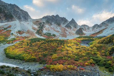 Sonbahar renk Kamikochi Karasawa Nagano, Japonya