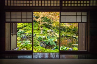 Ruriku Tapınağı'nda Kyoto Sonbahar sezonu içinde