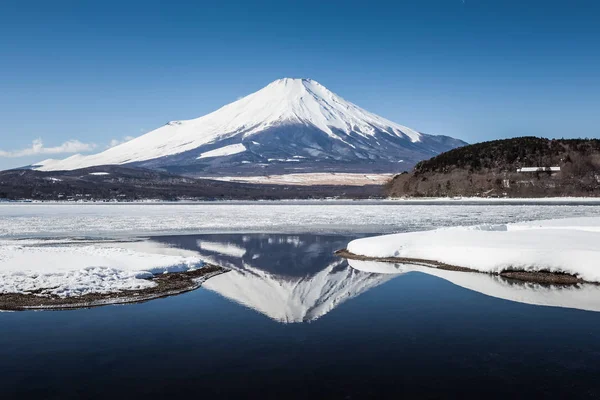 Vista Montanha Coberta Neve Fuji Inverno — Fotografia de Stock