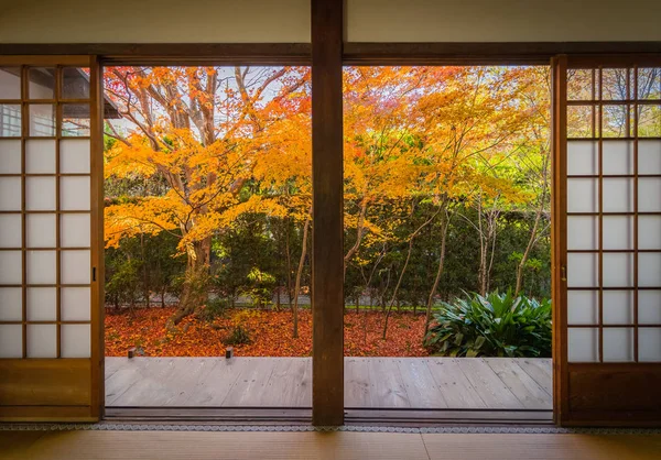 Ιαπωνικό Σπίτι Και Κήπος Φθινόπωρο — Φωτογραφία Αρχείου