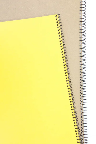 Amarelo Capa Livro Notas Marrom Livro Notas Sobre Fundo Branco — Fotografia de Stock