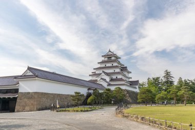 Tsuruga Castle adlı Aizuwakamatsu, Fukushima prefevture. En büyük kalenin Doğu Japonya'daki Tsuruga kalesidir.