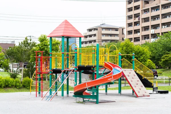 Kolorowy Plac Zabaw Podwórku Parku — Zdjęcie stockowe