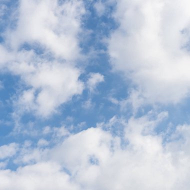 Doğal arka plan mavi gökyüzü ve bulutlar