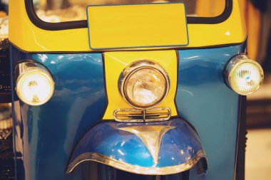 Tuk Tuk taksi, Tayland 'da geleneksel taksi.