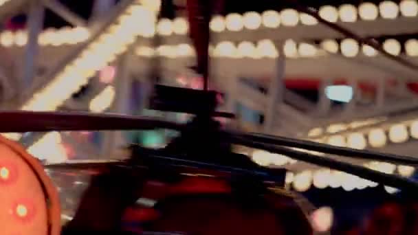 游乐园里的彩灯轮 — 图库视频影像