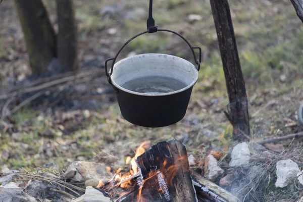 Garnek na ogień — Zdjęcie stockowe