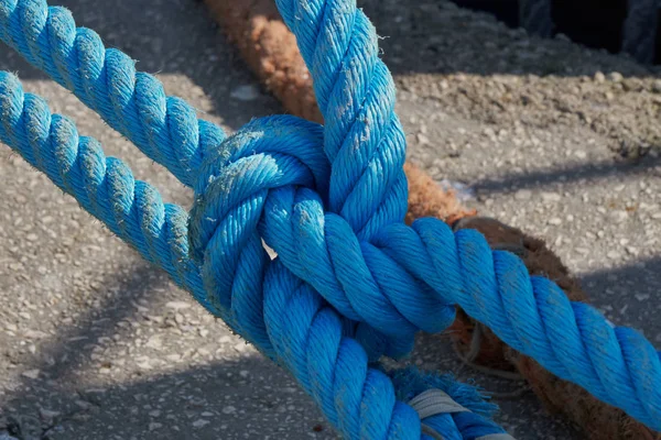 Landing ropes at the dock — Stock Photo, Image